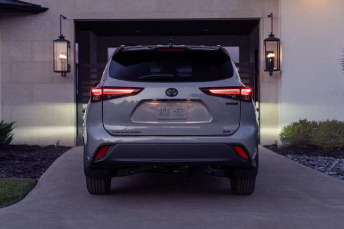 syar-toyota-haylandr-haybrd-2024-llbyaa-big-3